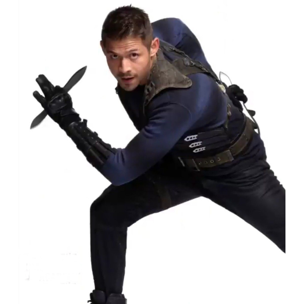Diego Hargreeves Costume - The Umbrella Academy - Diego Hargreeves Gun Holster