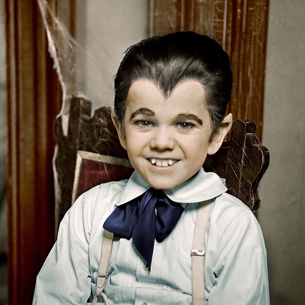 Eddie Munster Costume - The Munsters Fancy Dress - Cosplay - Bow
