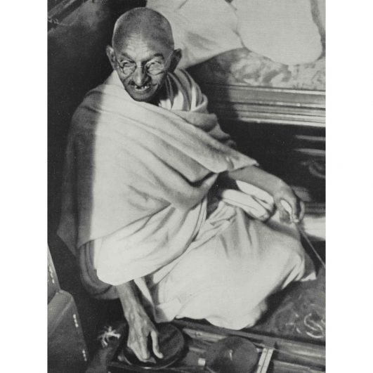 Mahatma Gandhi Costume - Fancy Dress Ideas