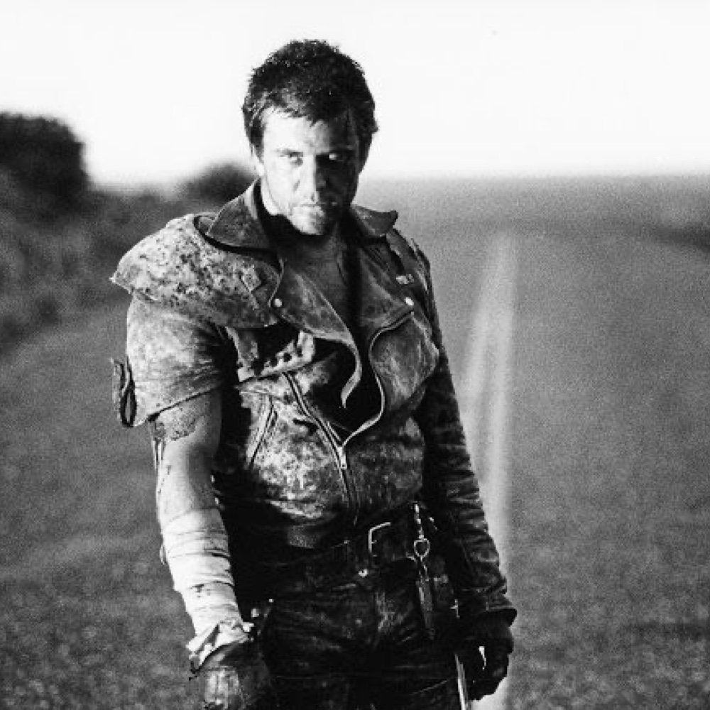 Mad Max: The Road Warrior Costume - Mel Gibson Fancy Dress - Black Spray Paint