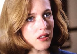 How to Do Dana Scully's Hair and Makeup