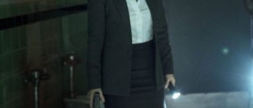 How to Create the Perfect Dana Scully Costume