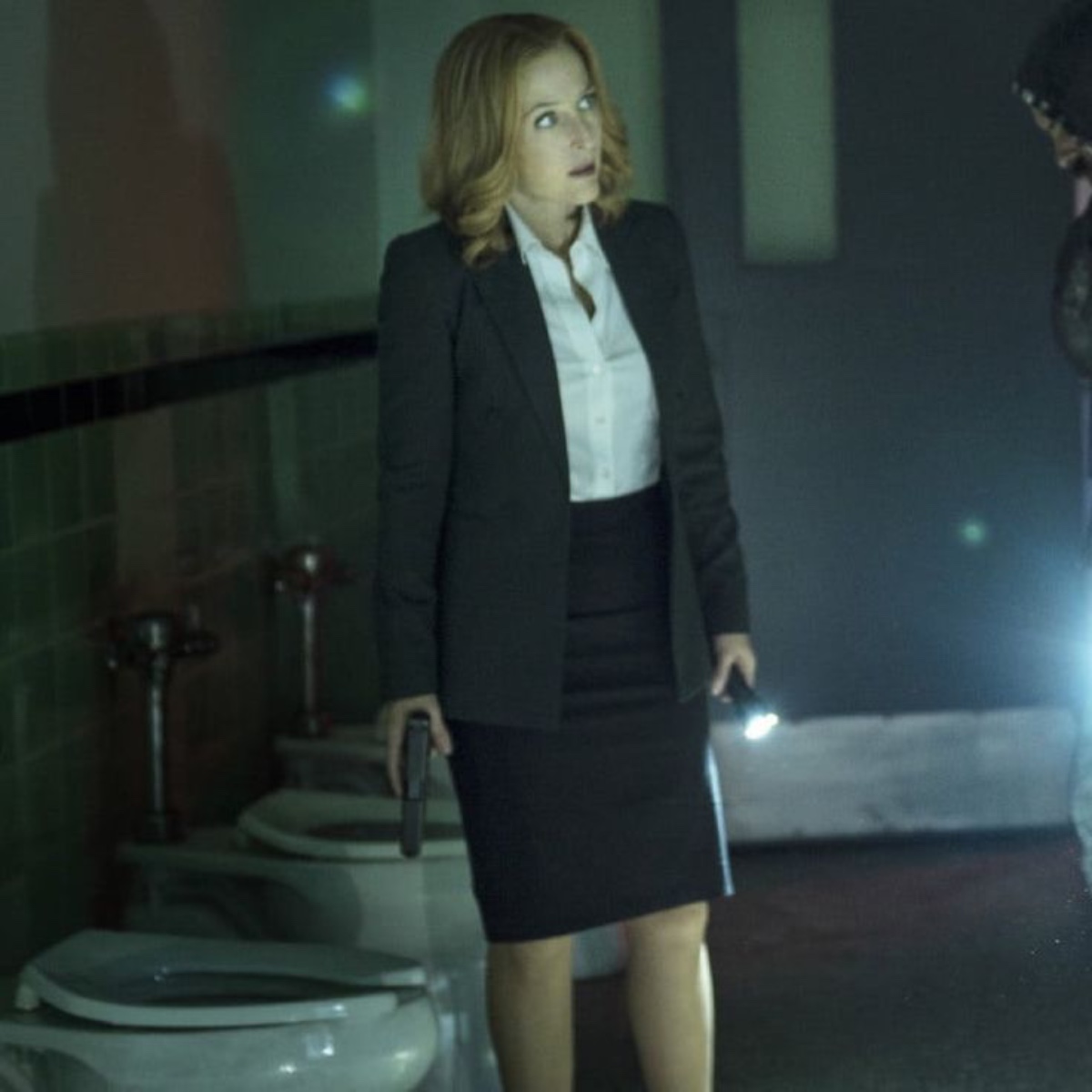 How to Create the Perfect Dana Scully Costume