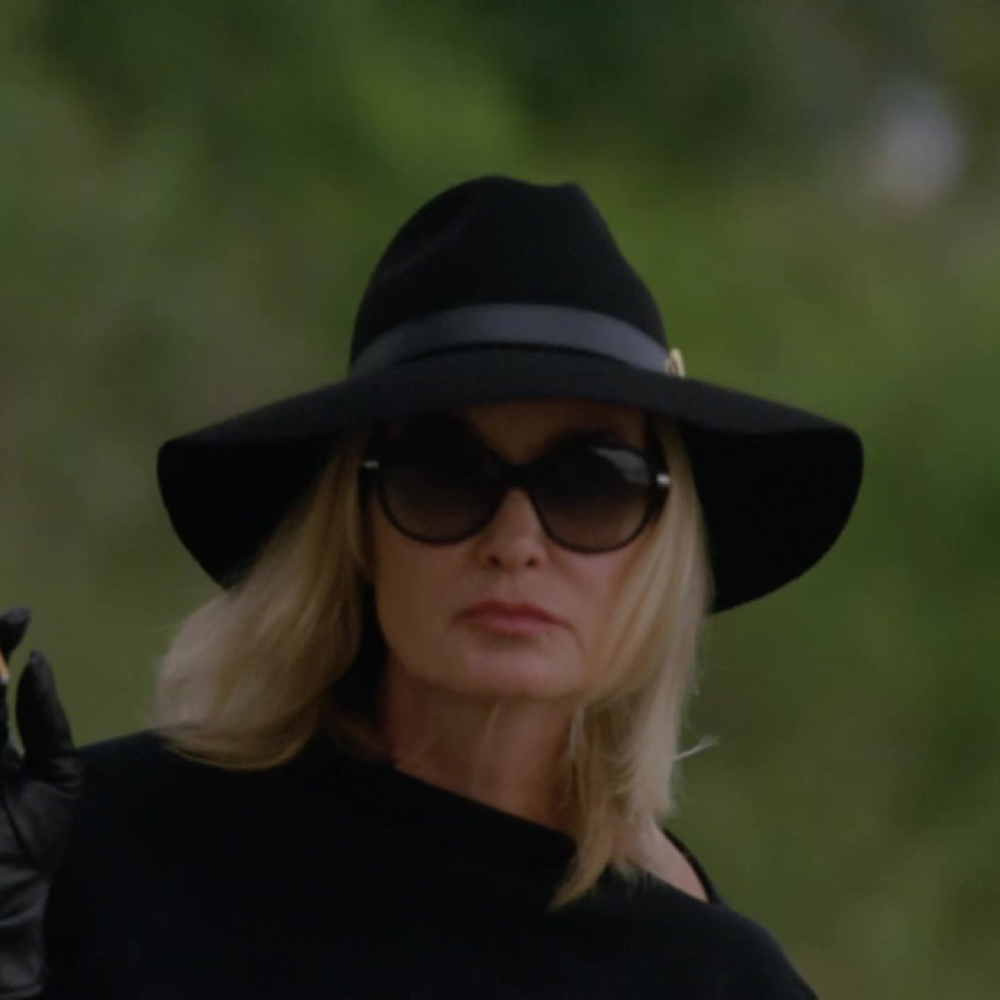Fiona Goode costume - Fiona Goode sunglasses - American Horror Story costume
