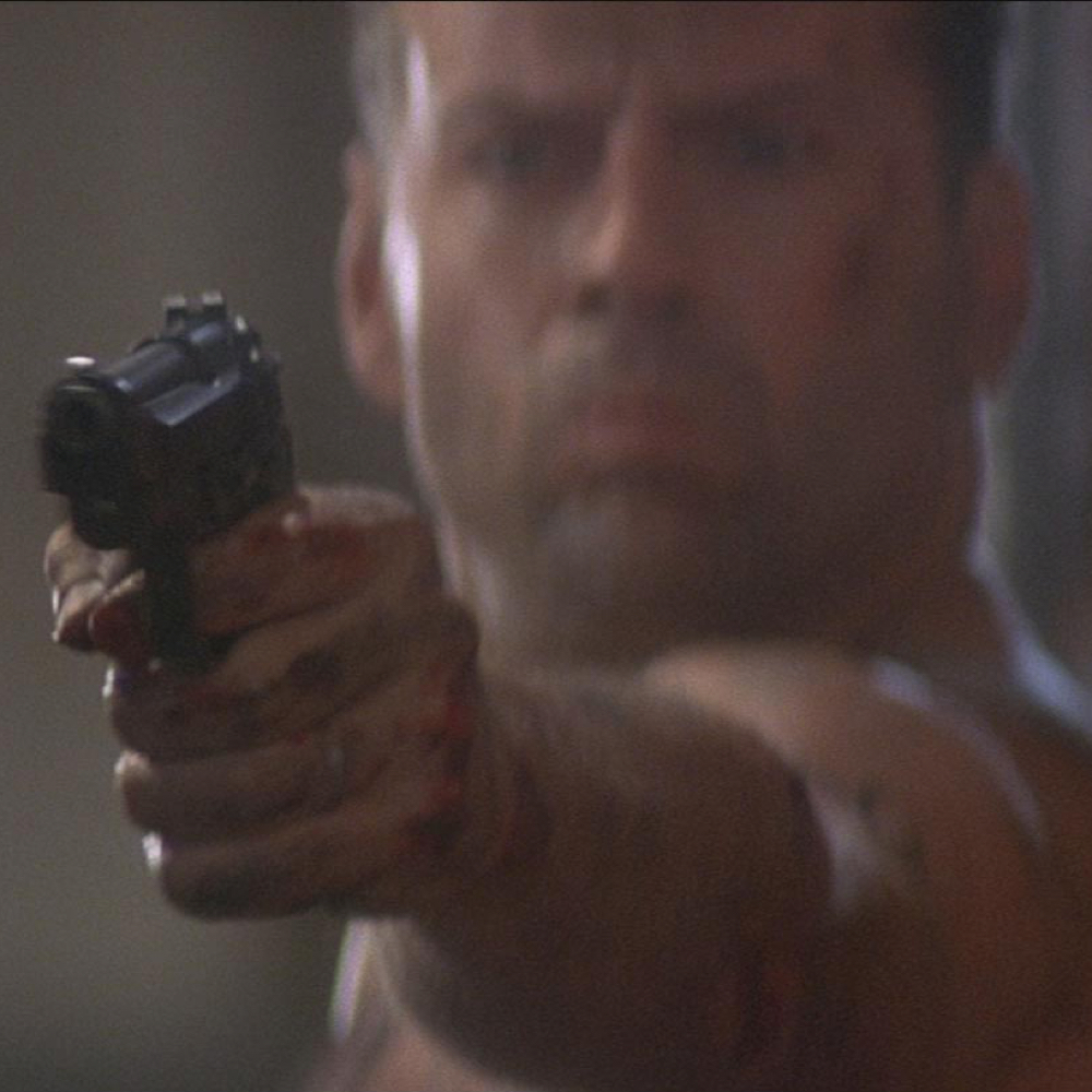 John McClane Costume - John McClane Gun