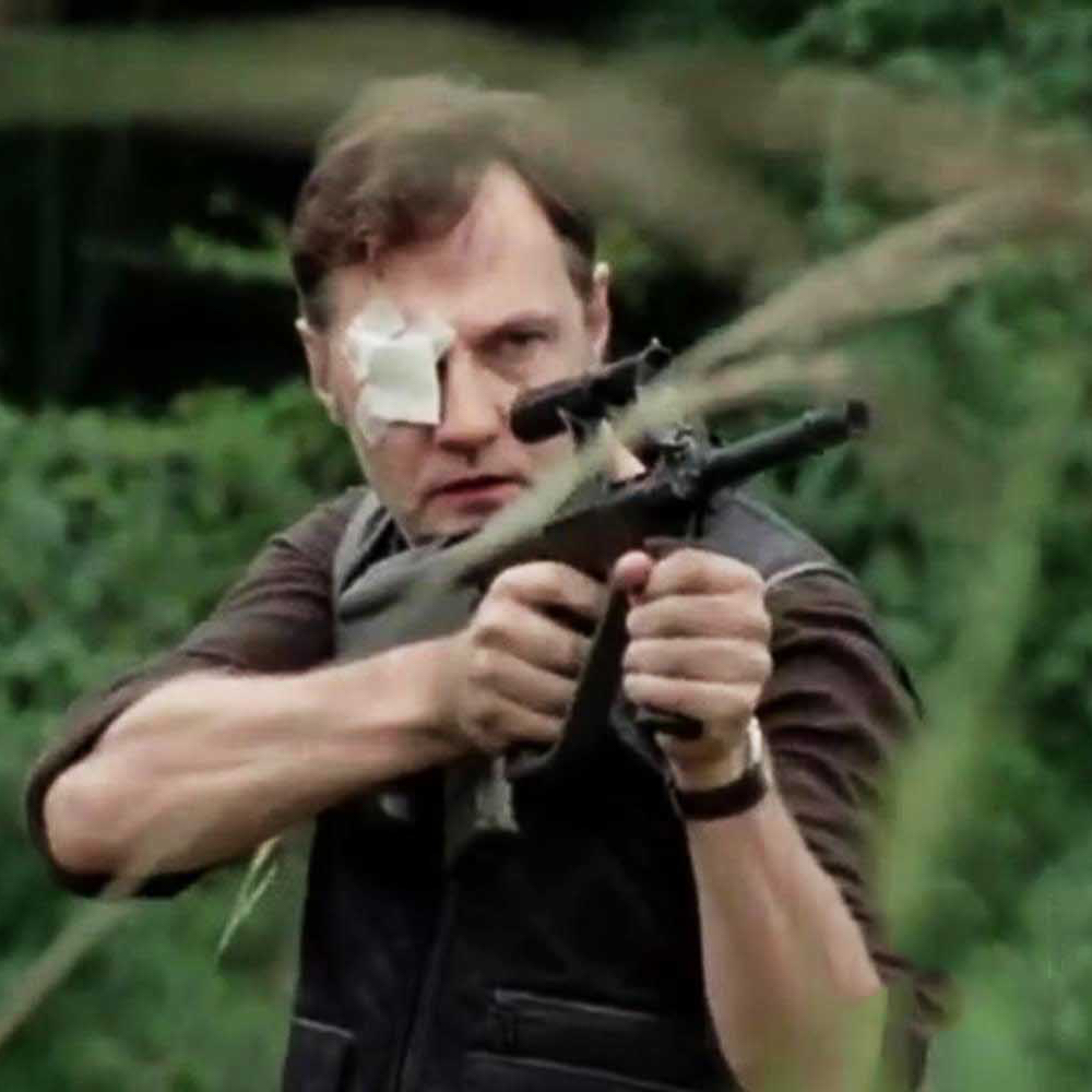 The Governor Costume - The Walking Dead - The Governor Assault Rifle